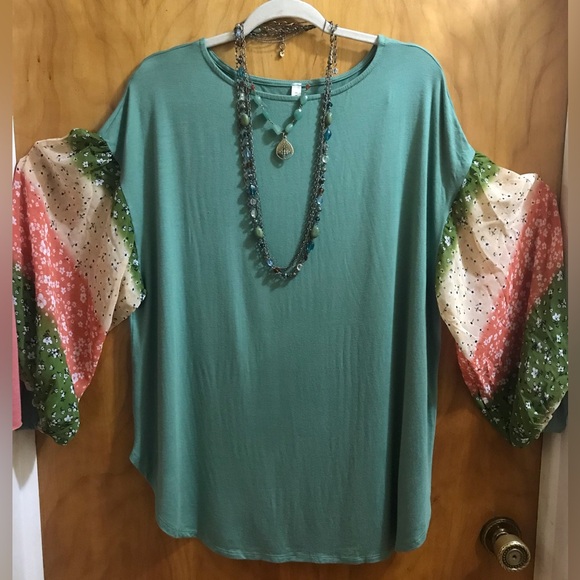 Emerald Tops - NEW Sage Green Chiffon Print Sleeves Tee 1X EMERALD